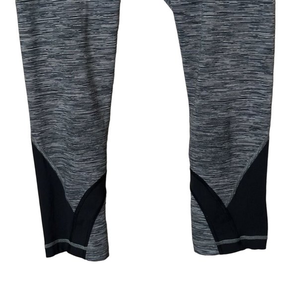 Lululemon Pants - Size 8 - Inspire Crop II Wee Are From Space - Black Slate - Picture 4 of 12